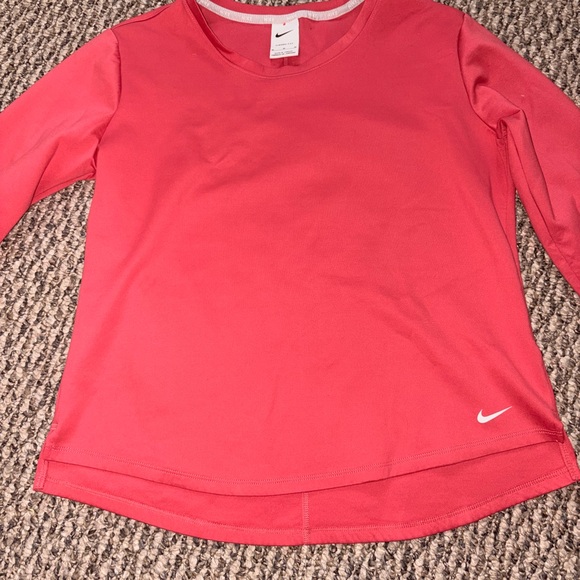 Nike Therma-Fit Pink Top - Picture 3 of 5